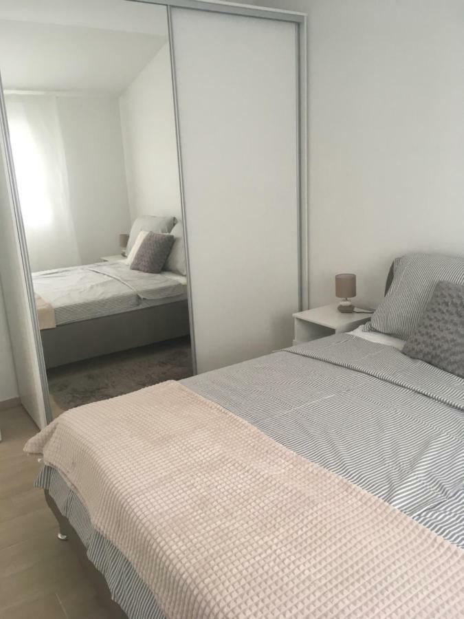 Luxury Apartments Vucinic 피로바츠 외부 사진