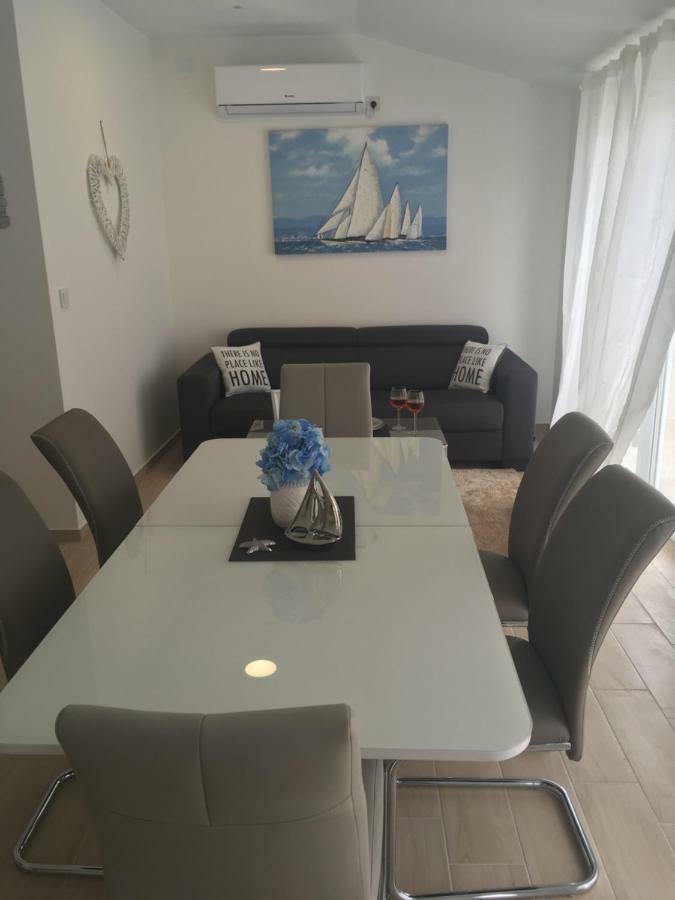 Luxury Apartments Vucinic 피로바츠 외부 사진