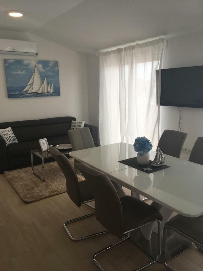 Luxury Apartments Vucinic 피로바츠 외부 사진