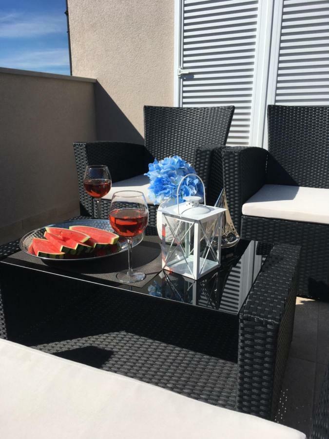 Luxury Apartments Vucinic 피로바츠 외부 사진
